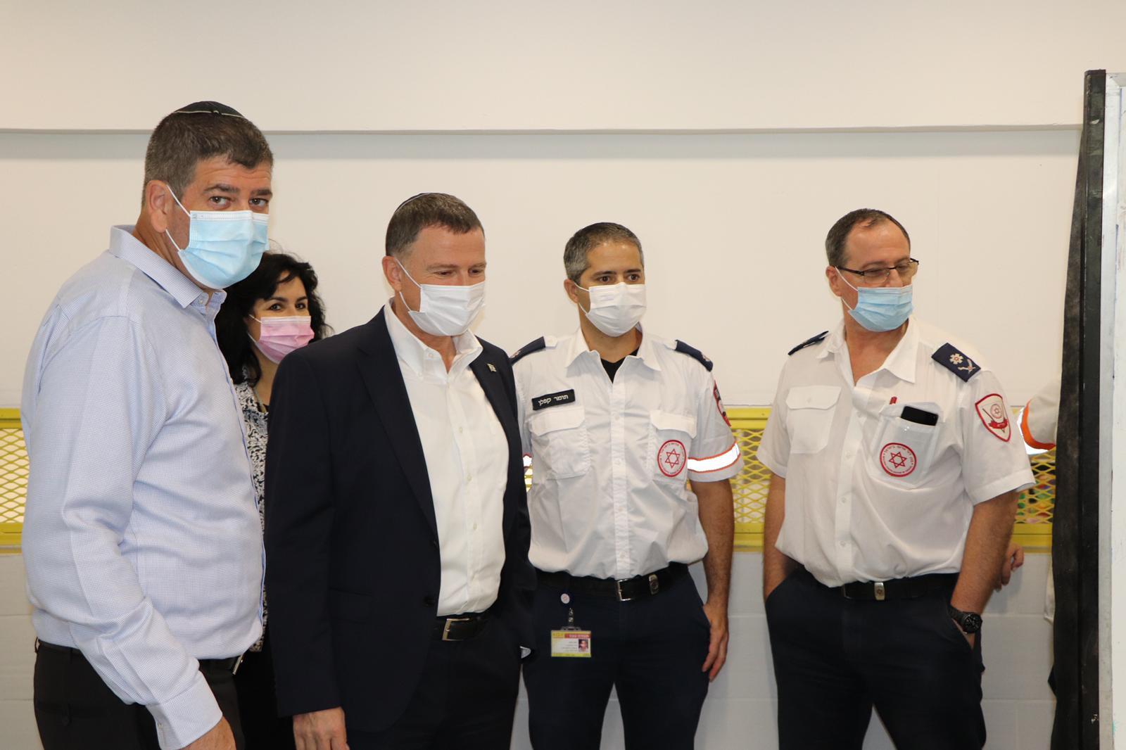 ראש העיר יוסי ברודני ושר הבריאות יולי אדלשטיין