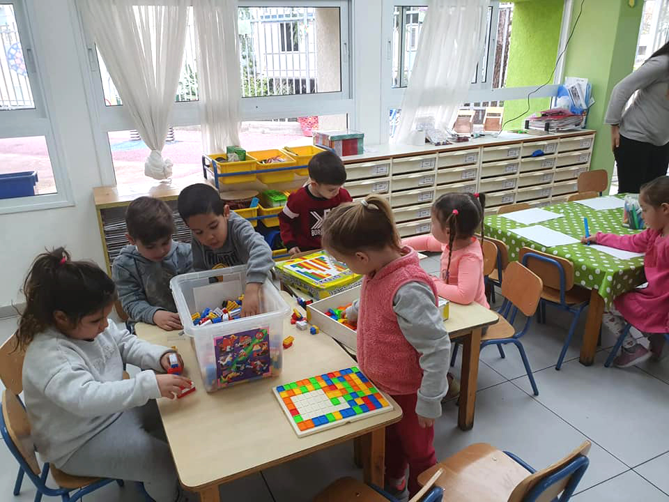 ילדים בכיתה