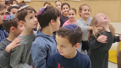 חנוכה עם ערכים