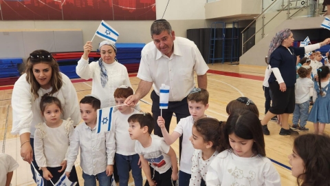 ילדי הגנים בגבעת שמואל חוגגים עצמאות 11.jpg