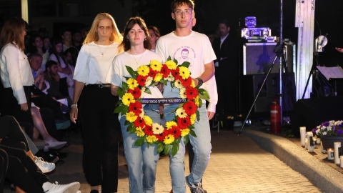ערב יום הזיכרון בגבעת שמואל 5.jpg