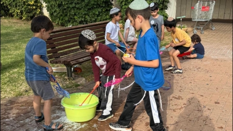 חוגגים שכנות טובה בגבעת שמואל  5.jpg