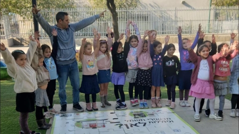 בגבעת שמואל שומרים על הסביבה כל השנה 2.jpg