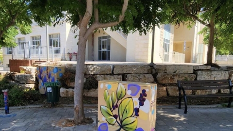 מתקשטים ארונות הסעף בעיר 4.jpg
