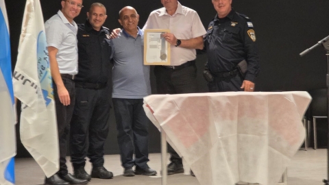 גבעת שמואל מצדיעה למתנדבי השיטור הקהילתי 2.jpg