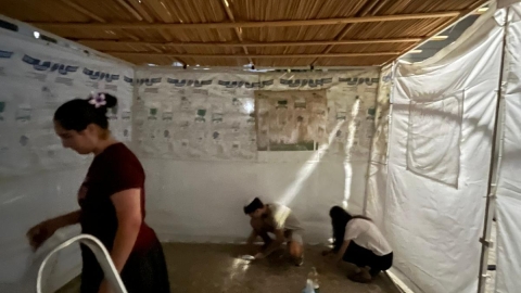 חניכי וחניכות בני עקיבא גבעת שמואל בנו למעלה מ-30 סוכות למשפחות המגוייסות 1.jpg