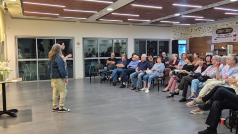 נשים מצטלמות מלחמה תיעוד מצמרר ומרגש של נשים מה-7 באוקטובר. 5.jpg