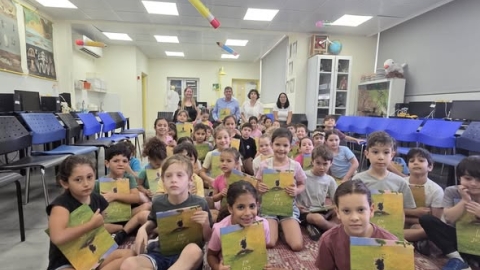 בתי הספר בן גוריון ואלון, פתחו את הבוקר בשעת סיפור עם ראש העיר 1.jpg