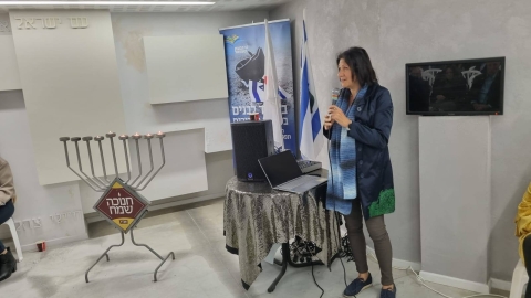 נר חמישי של אור ותקווה בבית יד לבנים 3.jpg