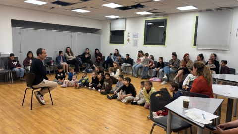 שעת סיפור וחיבוק למשפחות המגויסות 2.jpg