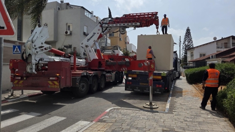 מיגונית חדשה הוצבה בשכונת השחר  4.jpg