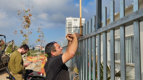 מוסדות החינוך התעטפו היום בדגלי ישראל 6.jpg