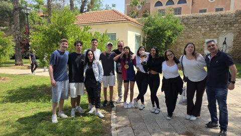 בגבעת שמואל מחנכים לערכים 3.jpg