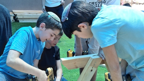 ספסל חברות  3.jpg