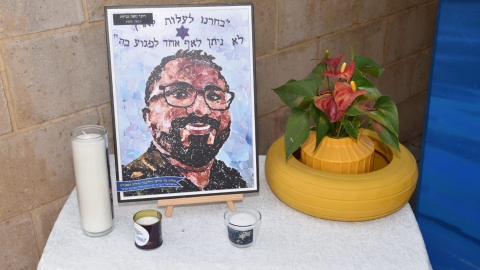 מיגונית לזכרו של רוני גניזאת 5.jpg