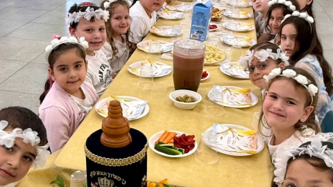 חג שבועות שמח בגבעת שמואל 2.jpg