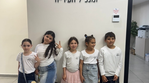 תלמידי כיתה ב ממורשת זבולון בראיון עם ראש העיר 2.jpg