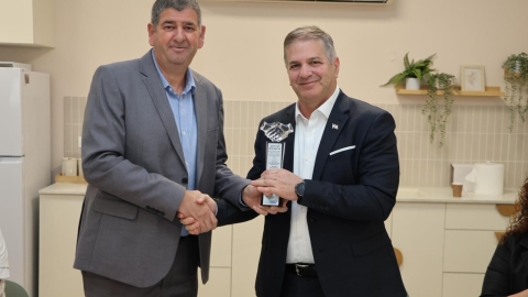 שר החינוך קיש ביקר בגבעת שמואל 2.jpg